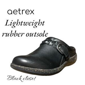 Aetrex Black Leather Clogs